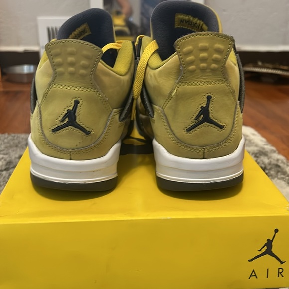 Used couple times, don’t fit anymore. - Picture 4 of 4